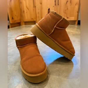 Women’s Platform Uggs